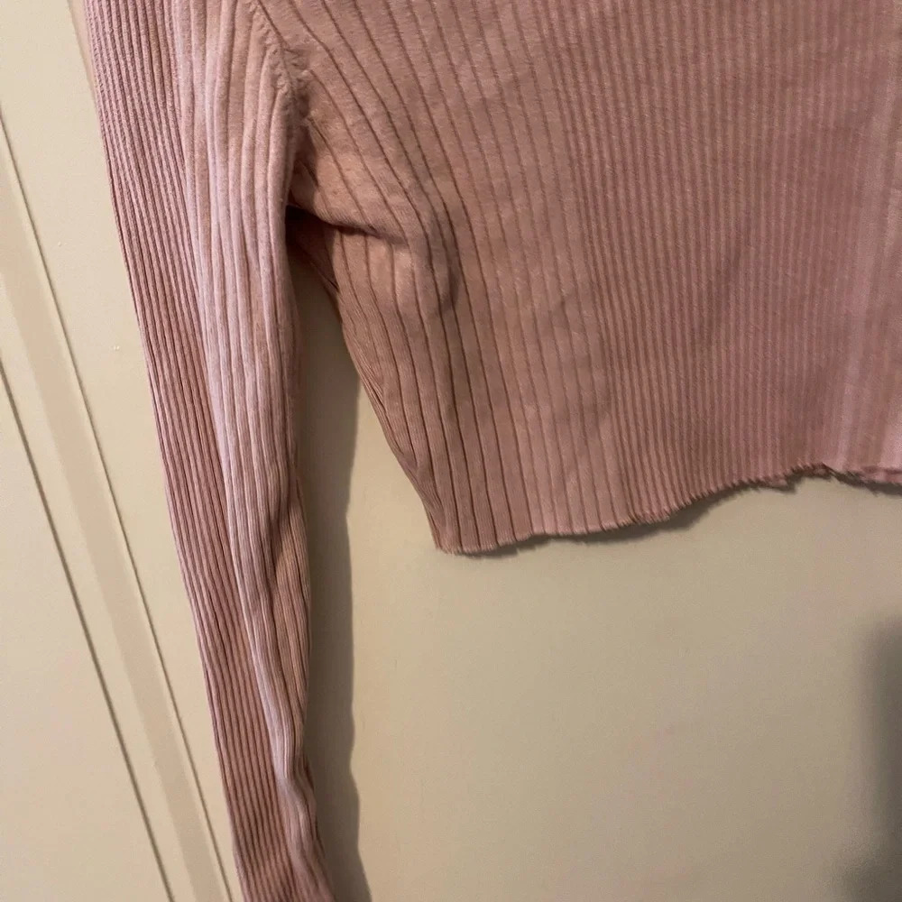 H&M Cropped Long Sleeve Turtleneck - Picture 5 of 5